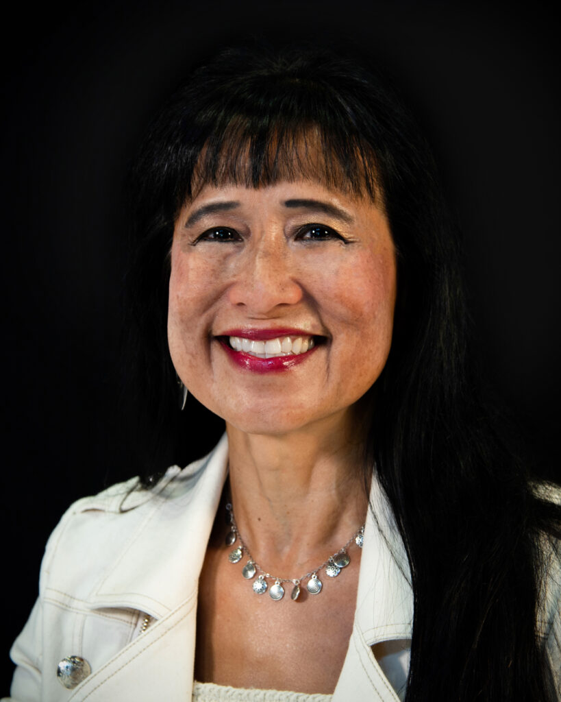Lisa Williams headshot